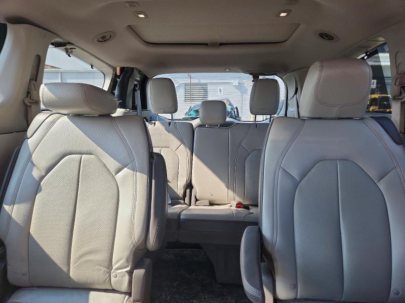 Продажа на аукционе авто 2018 Chrysler Pacifica, vin: 2C4RC1EG7JR157882, номер лота: 61043676