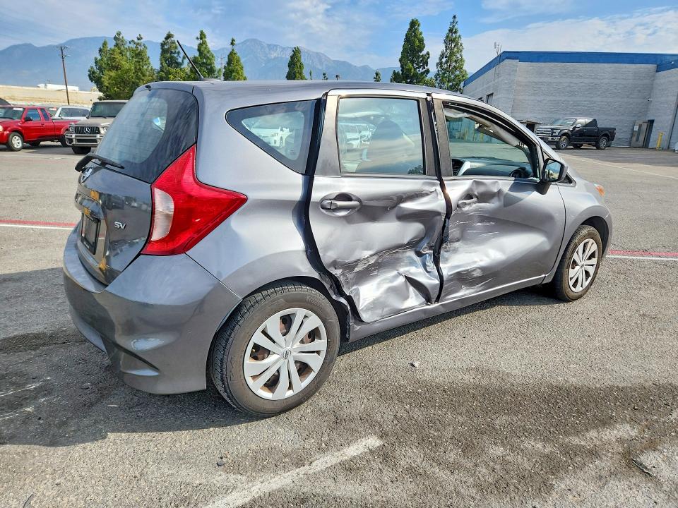 2017 Nissan Versa Note მანქანა იყიდება აუქციონზე, vin: 3N1CE2CP8HL365336, აუქციონის ნომერი: 61805806