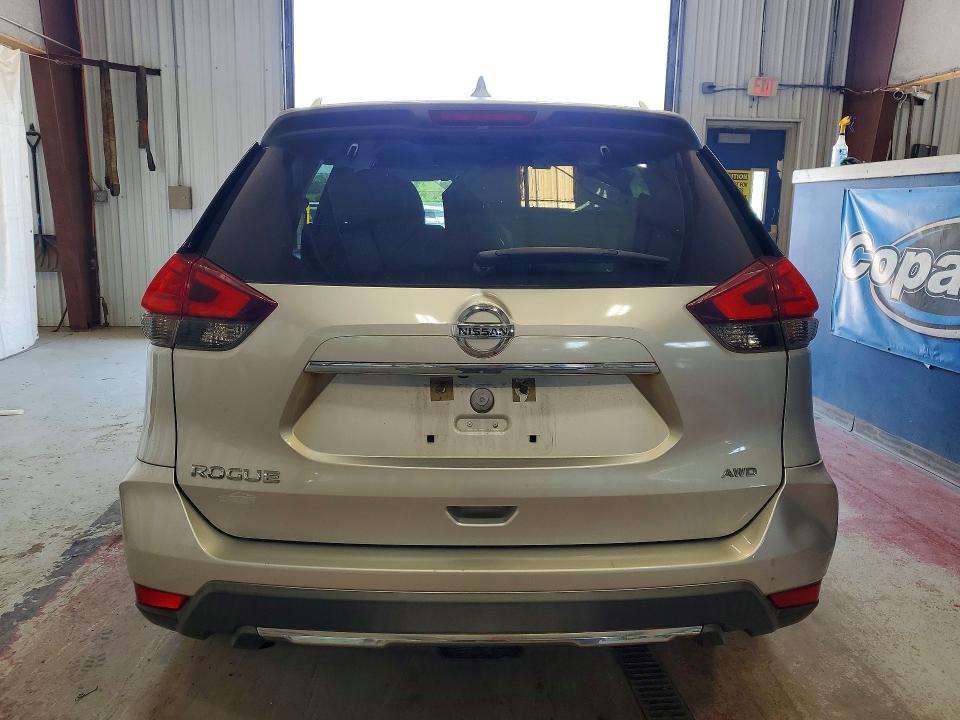 62978386 :رقم المزاد ، KNMAT2MV3HP517647 vin ، 2017 Nissan Rogue مزاد بيع