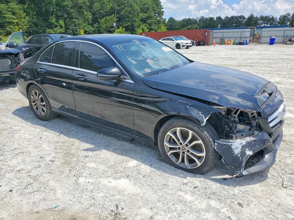 61481796 :رقم المزاد ، 55SWF4KB2HU213493 vin ، 2017 Mercedes-benz C مزاد بيع