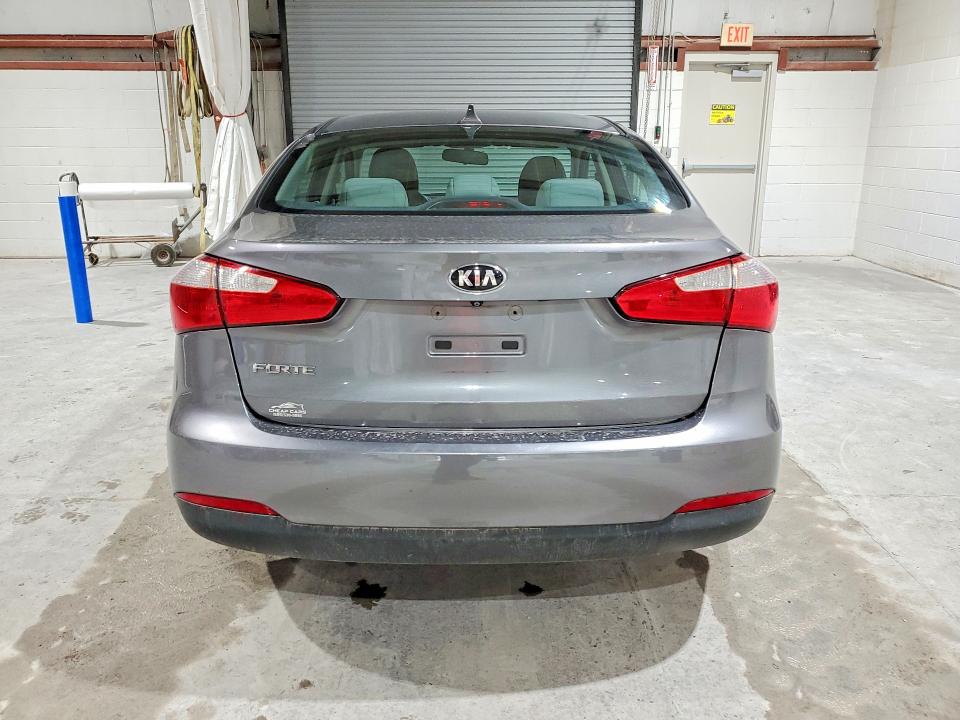 62740256 :رقم المزاد ، KNAFX4A62G5500963 vin ، 2016 Kia Forte مزاد بيع