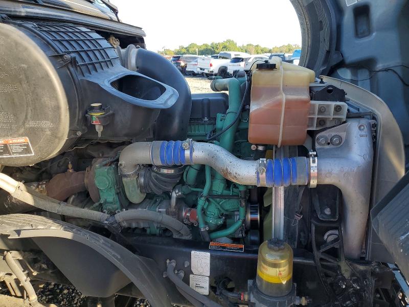 59232816 :رقم المزاد ، 4V4NC9EH9LN259825 vin ، 2020 Volvo Vnl مزاد بيع
