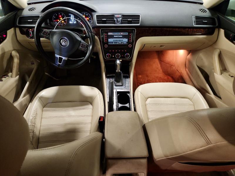 62124256 :رقم المزاد ، 1VWCH7A38CC040110 vin ، 2012 Volkswagen Passat مزاد بيع