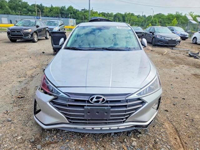 2019 Hyundai Elantra მანქანა იყიდება აუქციონზე, vin: 5NPD74LF7KH438069, აუქციონის ნომერი: 61520496