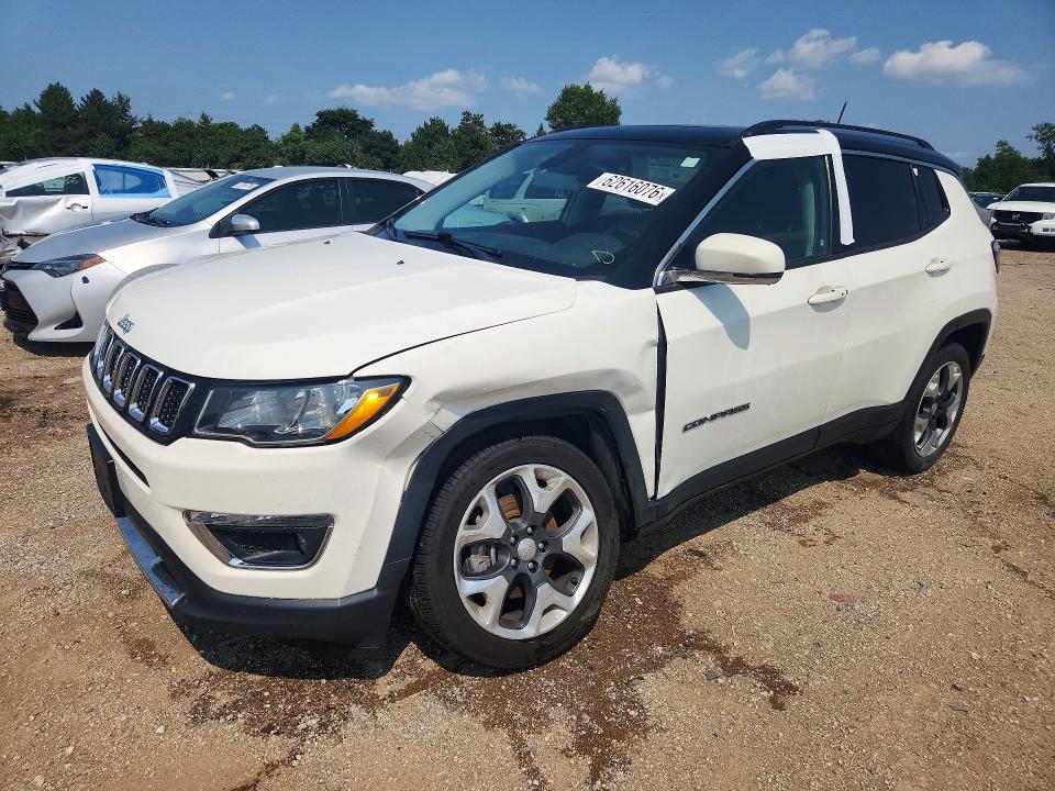 62616076 :رقم المزاد ، 3C4NJDCBXJT307350 vin ، 2018 Jeep Compass مزاد بيع