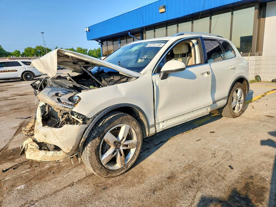 62747736 :رقم المزاد ، WVGFF9BP8CD005379 vin ، 2012 Volkswagen Touareg مزاد بيع