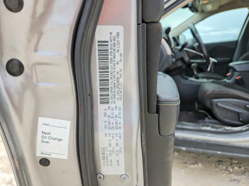 60852236 :رقم المزاد ، 1C4PJLCB7GW209530 vin ، 2016 Jeep Cherokee مزاد بيع