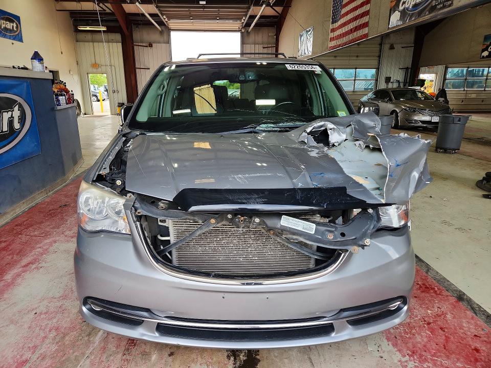 2014 Chrysler Town & Country მანქანა იყიდება აუქციონზე, vin: 2C4RC1CG0ER425650, აუქციონის ნომერი: 62205356