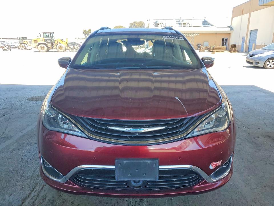 Продажа на аукционе авто 2018 Chrysler Pacifica, vin: 2C4RC1N7XJR109602, номер лота: 60509686