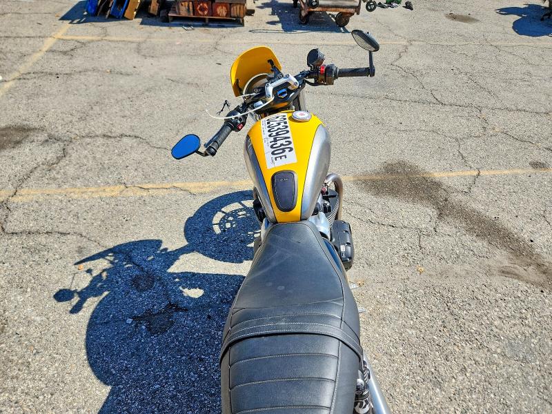 62539436 :رقم المزاد ، SMTD50GN8HT807494 vin ، 2017 Triumph Motorcycle Street Cup مزاد بيع