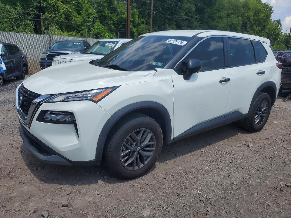 62086316 :رقم المزاد ، 5N1BT3AA1NC705688 vin ، 2022 Nissan Rogue مزاد بيع