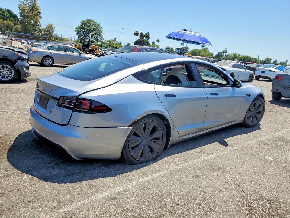60886516 :رقم المزاد ، 5YJSA1E58SF550843 vin ، 2025 Tesla Model S مزاد بيع