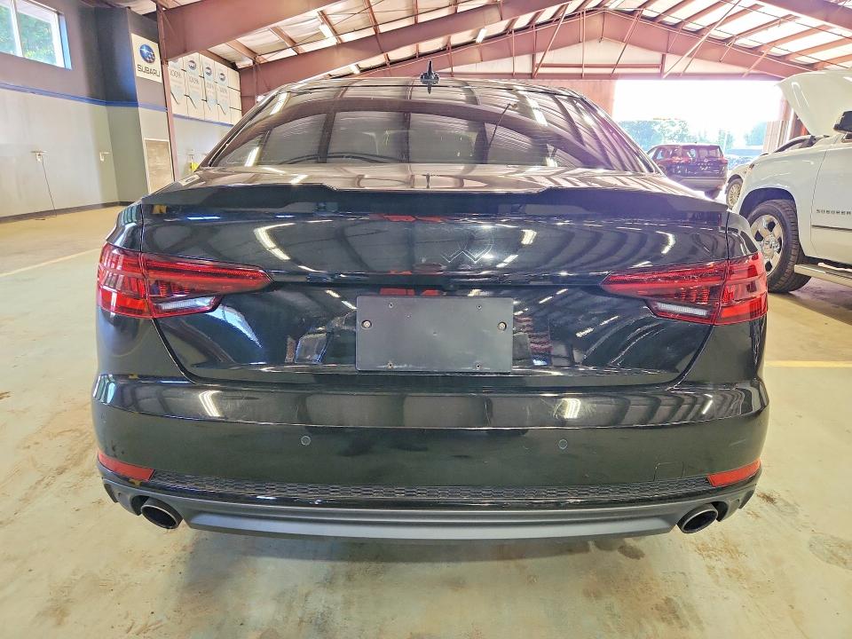 Продаж на аукціоні авто 2018 Audi A4, vin: WAULMAF40JA043327, номер лоту: 59638036