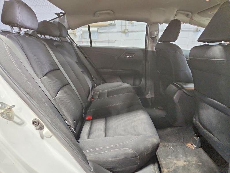 61724566 :رقم المزاد ، 1HGCR2F56FA131682 vin ، 2015 Honda Accord مزاد بيع