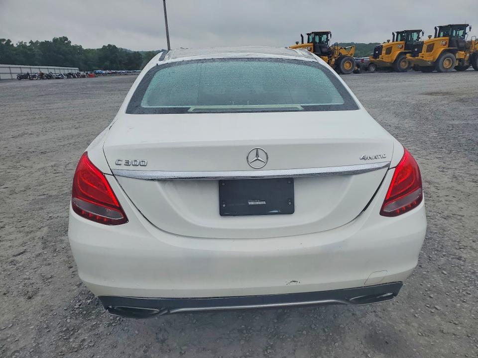 61024246 :رقم المزاد ، 55SWF4KB3FU076318 vin ، 2015 Mercedes-benz C مزاد بيع