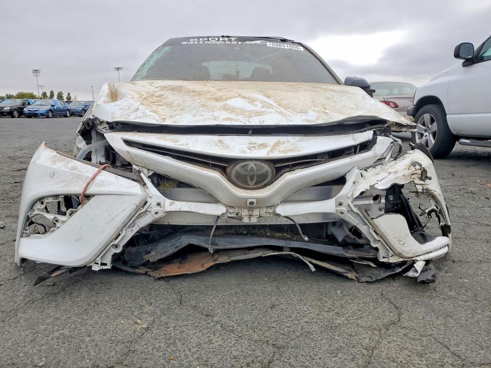 2018 Toyota Camry მანქანა იყიდება აუქციონზე, vin: 4T1BZ1HKXJU019770, აუქციონის ნომერი: 59851006