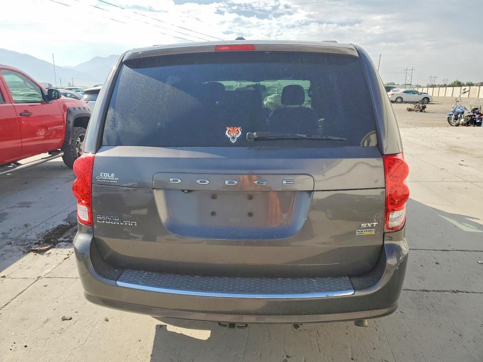 62289136 :رقم المزاد ، 2C4RDGCG0JR210246 vin ، 2018 Dodge Grand Caravan مزاد بيع