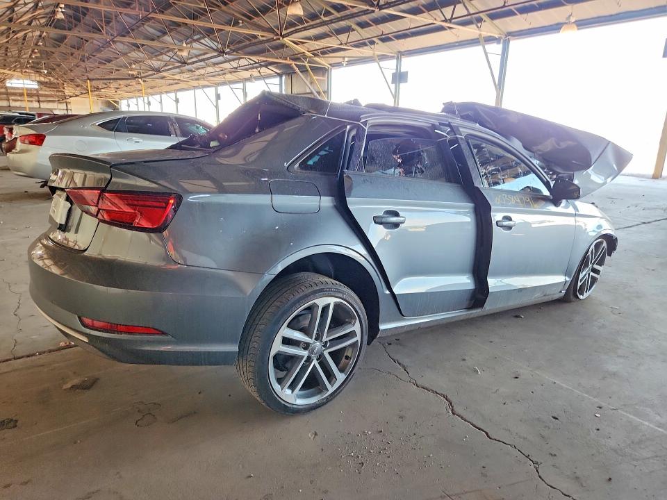Продаж на аукціоні авто 2018 Audi A3, vin: WAUAUGFF0J1034266, номер лоту: 60384796