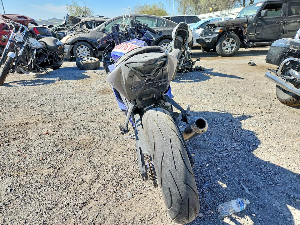 56807616 :رقم المزاد ، MH3RH18YOLK003099 vin ، 2020 Yamaha Yzfr3 مزاد بيع