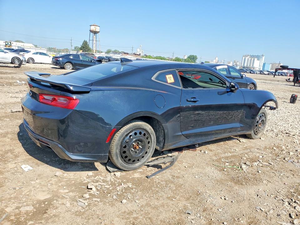 60056316 :رقم المزاد ، 1G1FJ1R66H0196695 vin ، 2017 Chevrolet Camaro مزاد بيع