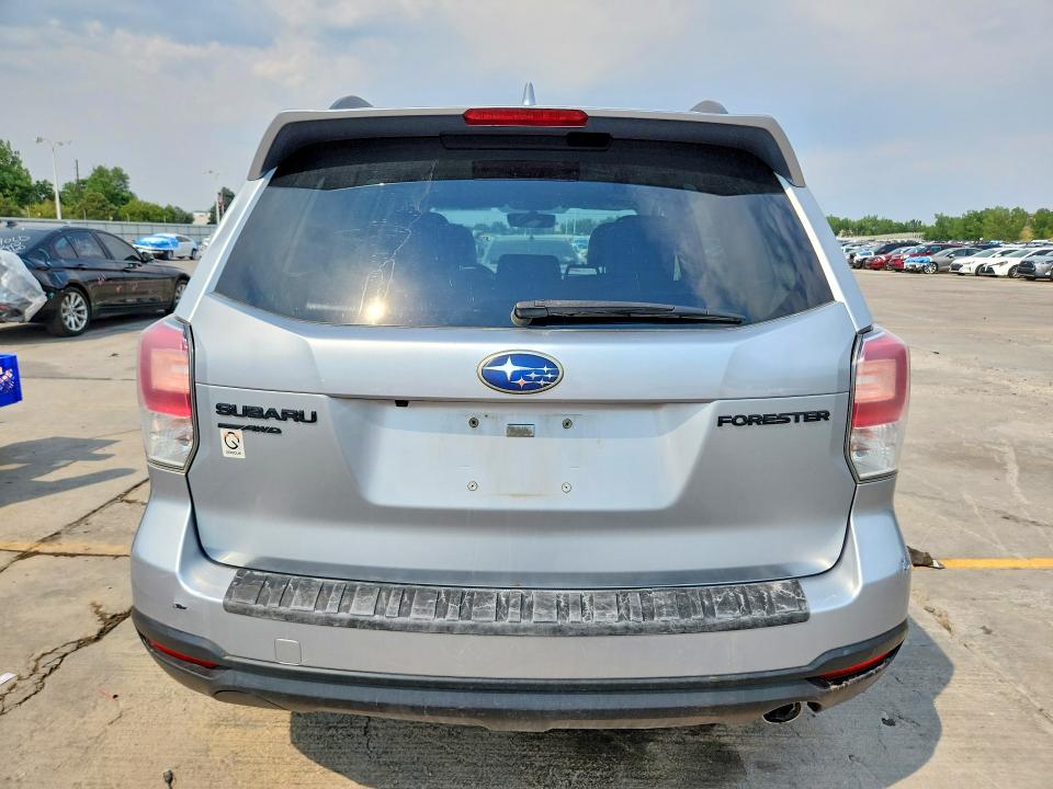 59817576 :رقم المزاد ، JF2SJAECXJH488263 vin ، 2018 Subaru Forester مزاد بيع