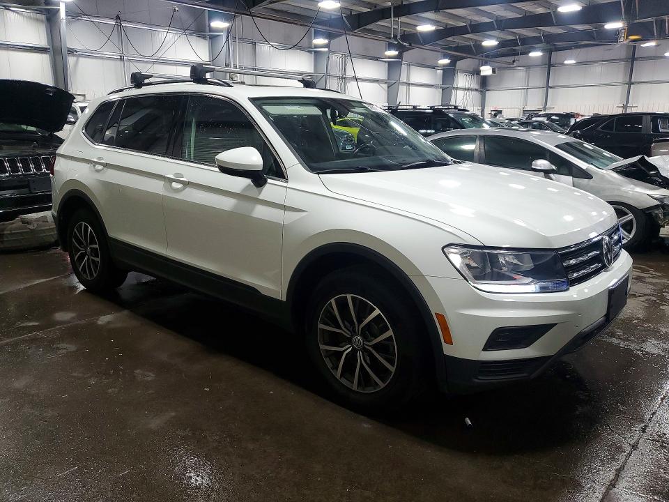 59611396 :رقم المزاد ، 3VV2B7AXXKM142851 vin ، 2019 Volkswagen Tiguan مزاد بيع