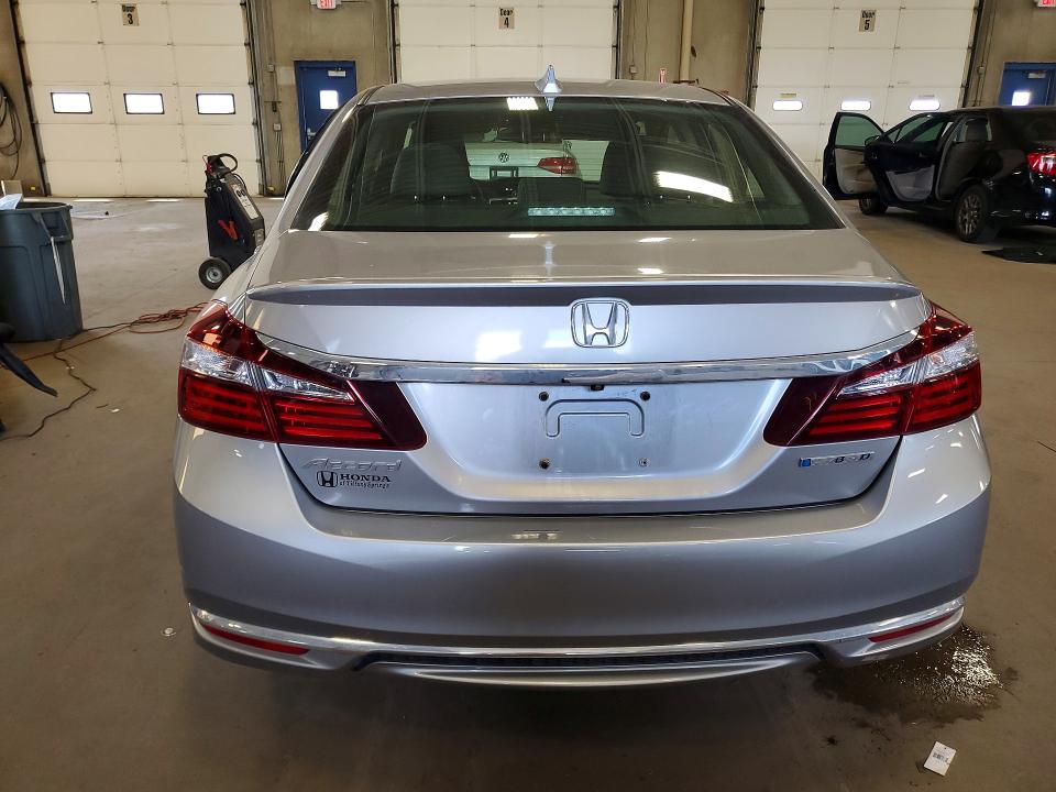 61711166 :رقم المزاد ، JHMCR6F53HC028912 vin ، 2017 Honda Accord مزاد بيع