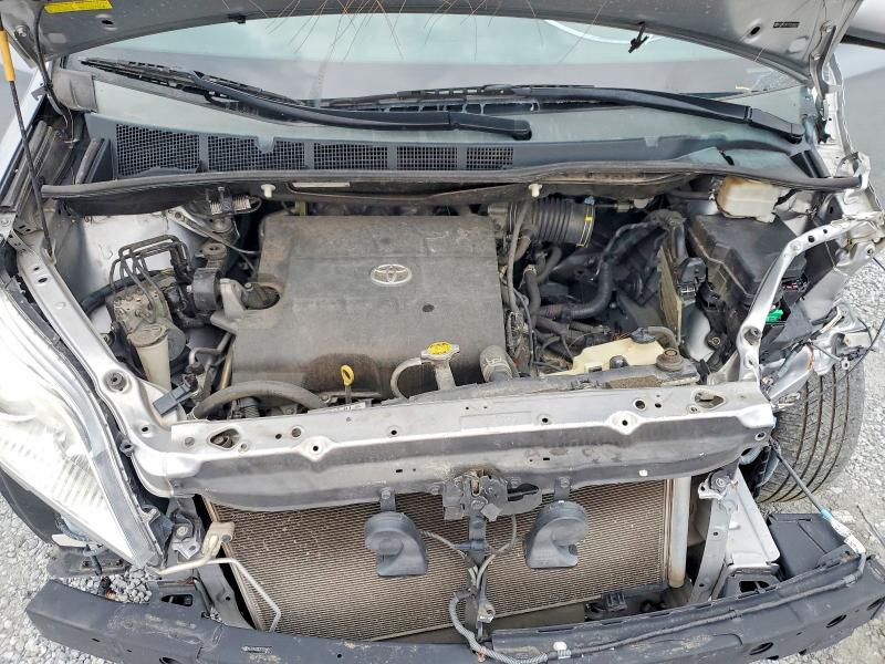 61197726 :رقم المزاد ، 5TDYK3DC2FS594017 vin ، 2015 Toyota Sienna مزاد بيع