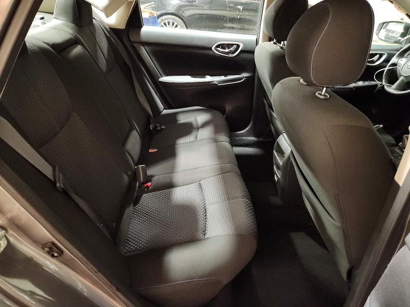 Продаж на аукціоні авто 2018 Nissan Sentra, vin: 3N1AB7AP3JY315582, номер лоту: 60240526
