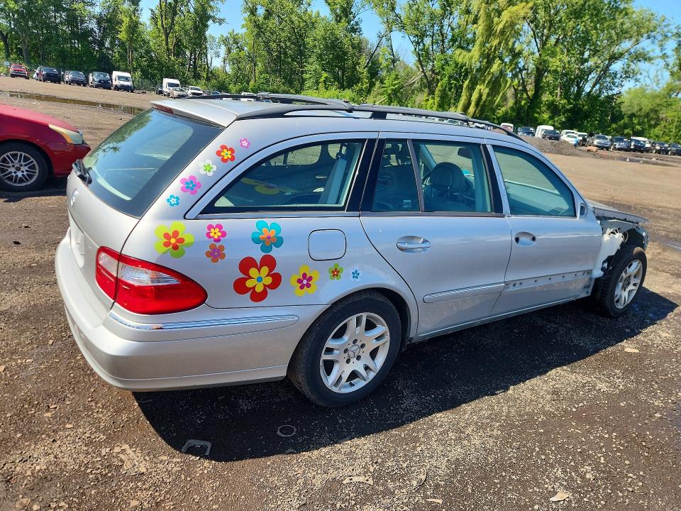 61918276 :رقم المزاد ، WDBUH65J84A438696 vin ، 2004 Mercedes-benz E مزاد بيع