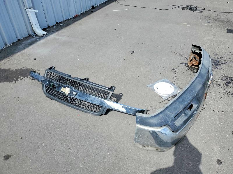 2001 Chevrolet Silverado მანქანა იყიდება აუქციონზე, vin: 1GBHC24U01E210853, აუქციონის ნომერი: 60421176