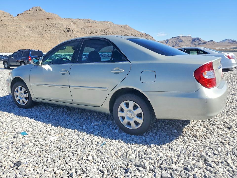 62670326 :رقم المزاد ، 4T1BE32K04U326563 vin ، 2004 Toyota Camry مزاد بيع