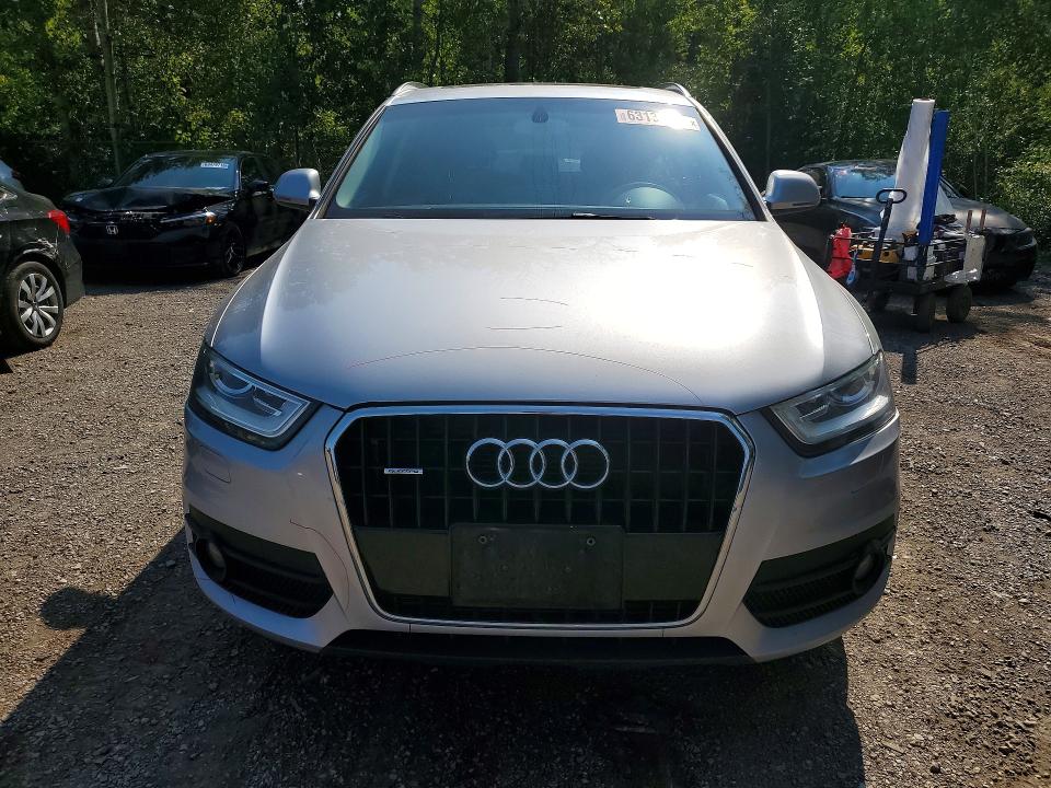 Продажа на аукционе авто 2015 Audi Q3, vin: WA1EFEFS0FR002677, номер лота: 63135326