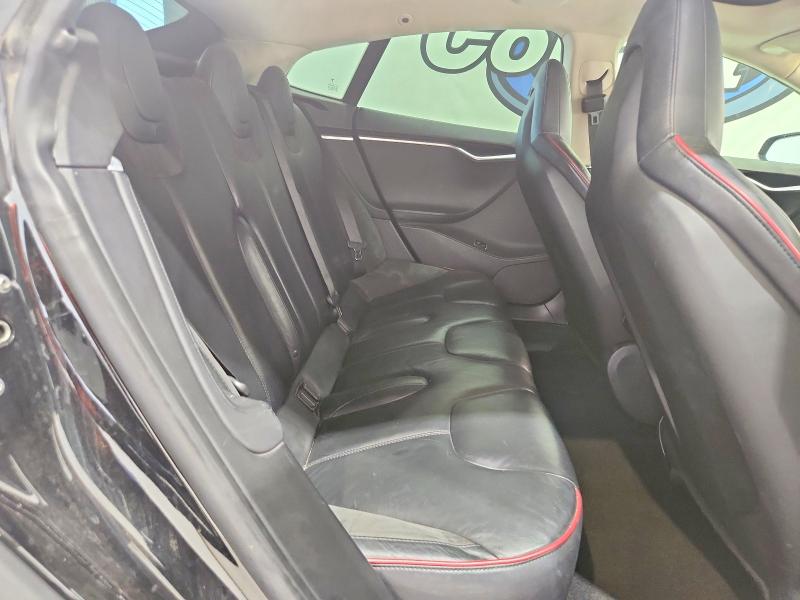 2014 Tesla Model S მანქანა იყიდება აუქციონზე, vin: 5YJSA1H19EFP45251, აუქციონის ნომერი: 62912266