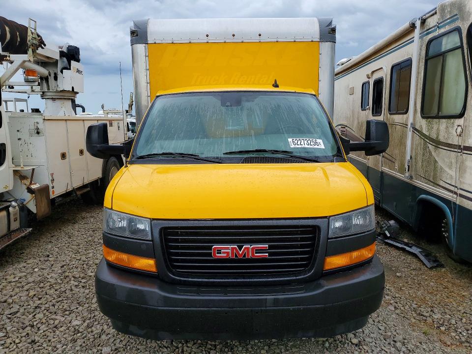 64162516 :رقم المزاد ، 7GZ37TC7XNN002712 vin ، 2022 Gmc Savana مزاد بيع