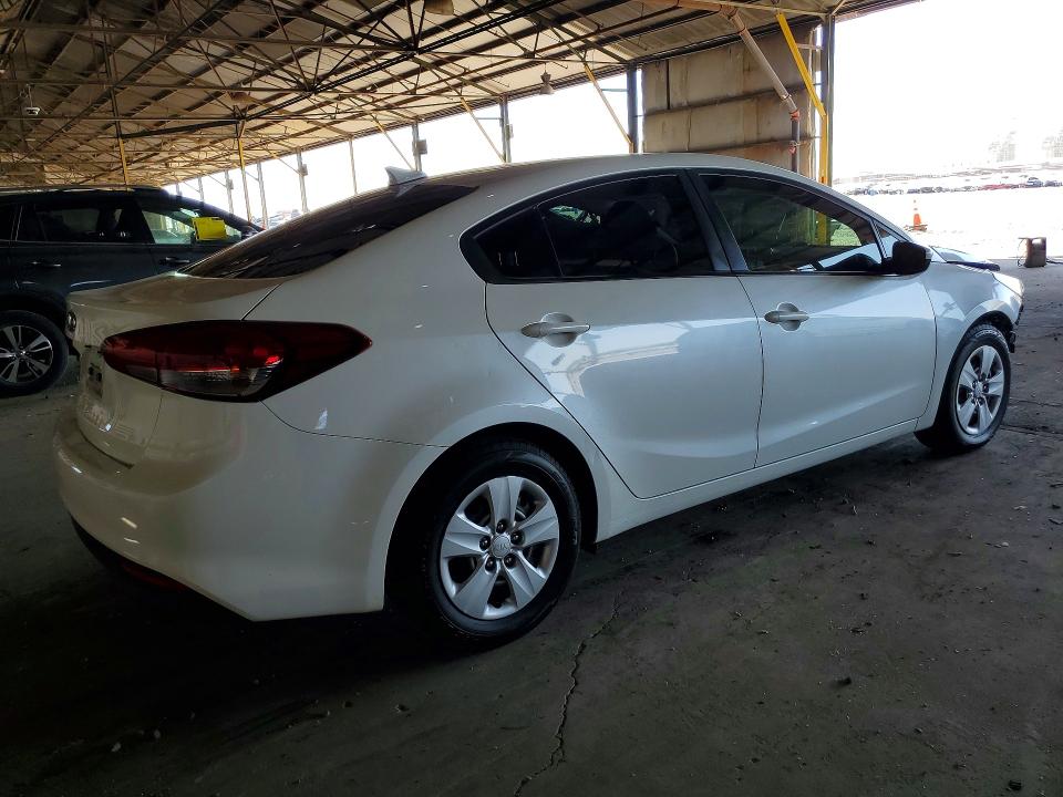 2018 Kia Forte მანქანა იყიდება აუქციონზე, vin: 3KPFL4A70JE263697, აუქციონის ნომერი: 60140356
