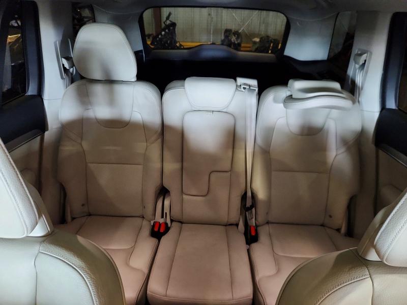 61904946 :رقم المزاد ، YV4102KK5H1105585 vin ، 2017 Volvo Xc90 مزاد بيع
