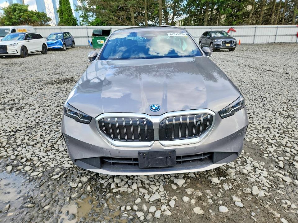 62945836 :رقم المزاد ، WBY33HG09TCW46860 vin ، 2026 Bmw I5 مزاد بيع