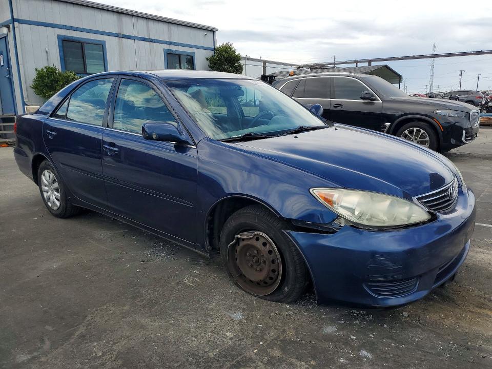 2005 Toyota Camry მანქანა იყიდება აუქციონზე, vin: 4T1BE32K95U406591, აუქციონის ნომერი: 62067116