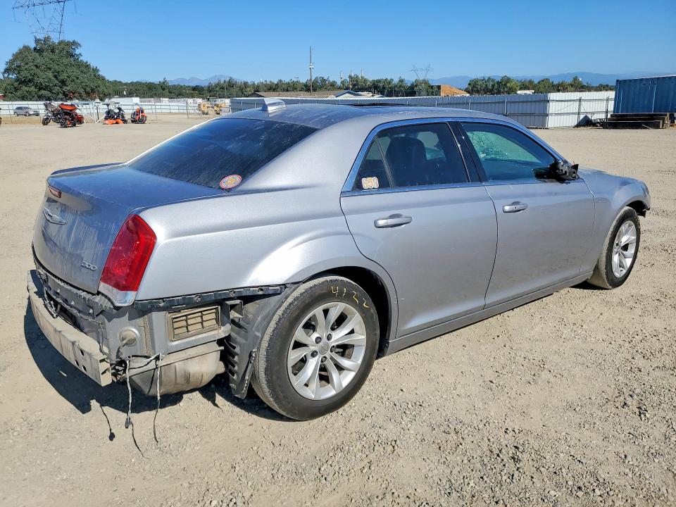 2016 Chrysler 300 მანქანა იყიდება აუქციონზე, vin: 2C3CCAAG8GH211818, აუქციონის ნომერი: 62532426