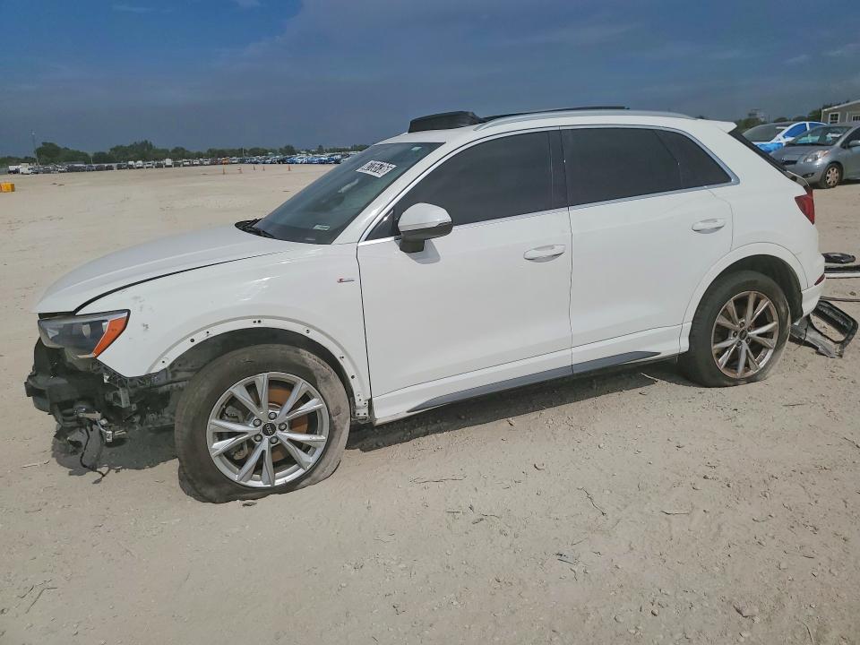 2021 Audi Q3 მანქანა იყიდება აუქციონზე, vin: WA1DECF37M1021203, აუქციონის ნომერი: 62755736