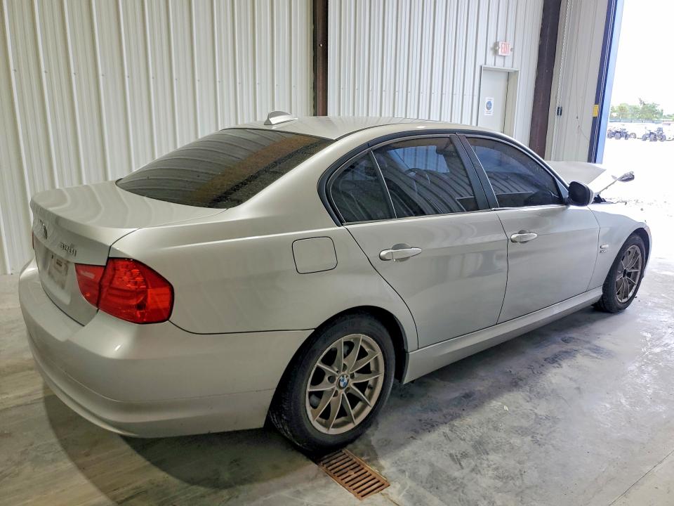 62441846 :رقم المزاد ، WBAPK7C55AA461826 vin ، 2010 Bmw 328 مزاد بيع