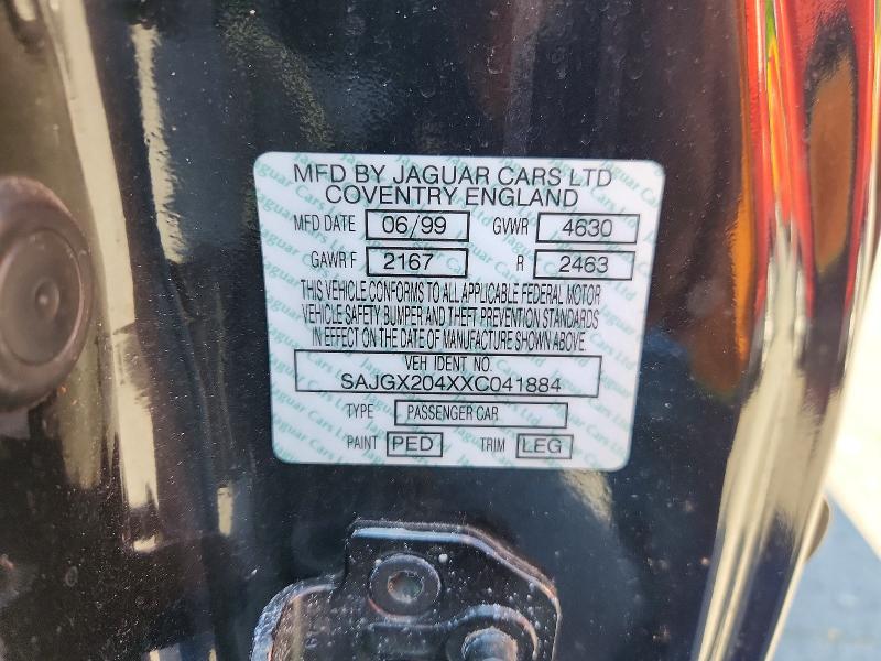 61687306 :رقم المزاد ، SAJGX204XXC041884 vin ، 1999 Jaguar Xk8 مزاد بيع