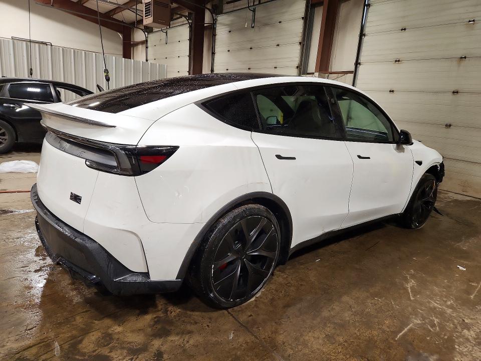 62336416 :رقم المزاد ، 7SAYGDETXTA633524 vin ، 2026 Tesla Model Y مزاد بيع