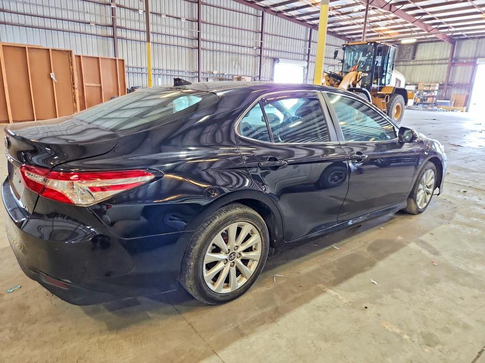 2019 Toyota Camry მანქანა იყიდება აუქციონზე, vin: 4T1B11HK7KU198004, აუქციონის ნომერი: 60351396