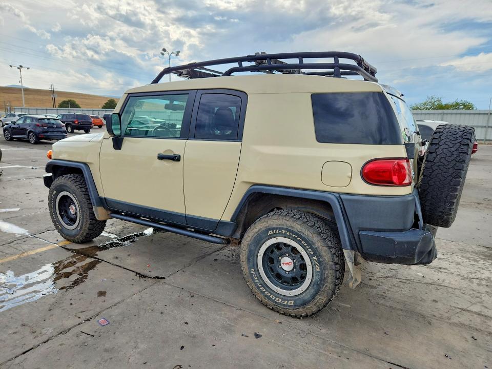 Продажа на аукционе авто 2010 Toyota Fj Cruiser, vin: JTEBU4BF4AK077171, номер лота: 62450076