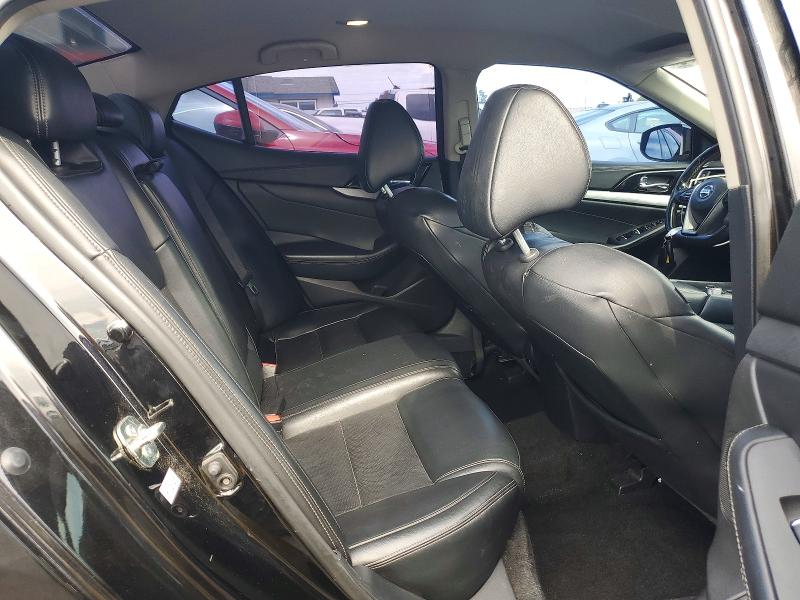 Продажа на аукционе авто 2017 Nissan Maxima, vin: 1N4AA6AP7HC377635, номер лота: 61081376