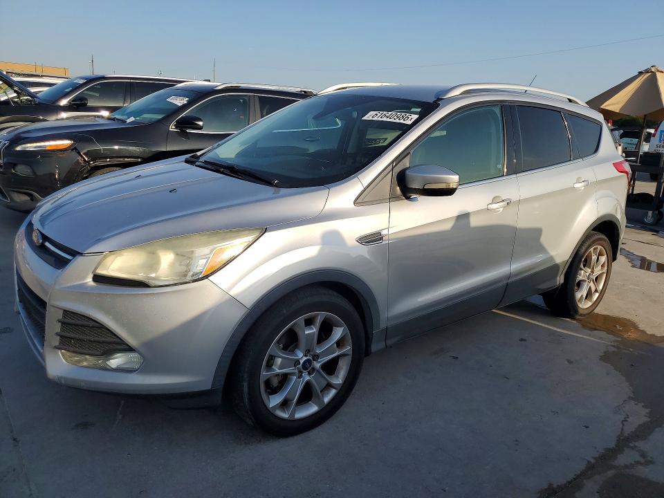 61640986 :رقم المزاد ، 1FMCU0J9XFUA46771 vin ، 2015 Ford Escape مزاد بيع