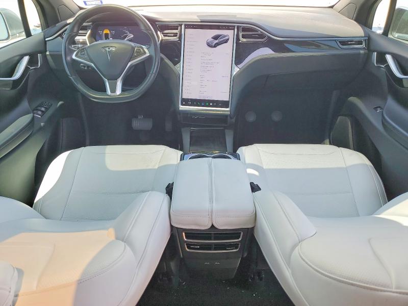 Продаж на аукціоні авто 2018 Tesla Model X, vin: 5YJXCDE21JF092083, номер лоту: 61958276
