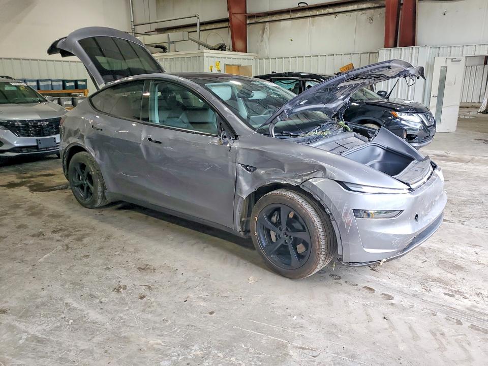 63131906 :رقم المزاد ، 7SAYGDEE7TA428762 vin ، 2026 Tesla Model Y مزاد بيع